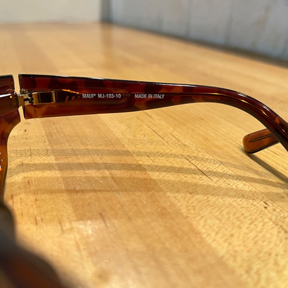 COPY - Maui Jim Peak Polarized Wrap Sunglasses - Picture 3 of 7